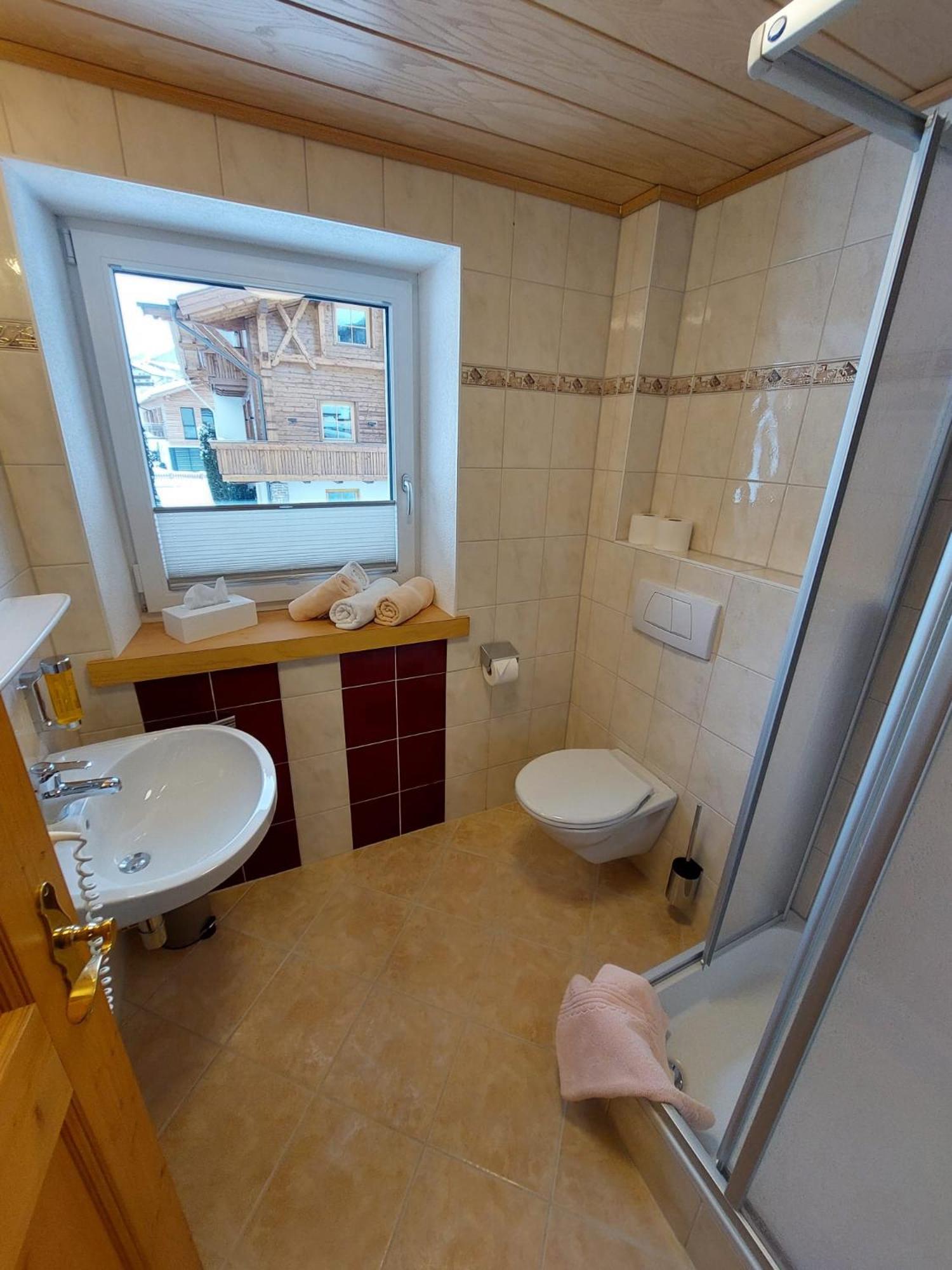 Viktors Apartments Санкт Антон ам Арлберг Стая снимка